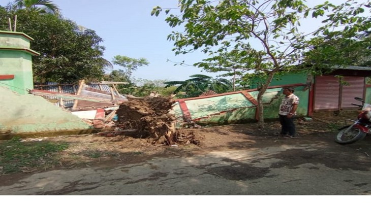 কুলাউড়ায় কালবৈশাখী ঝড়ে লন্ডভন্ড ২ শতাধিক ঘরবাড়ি